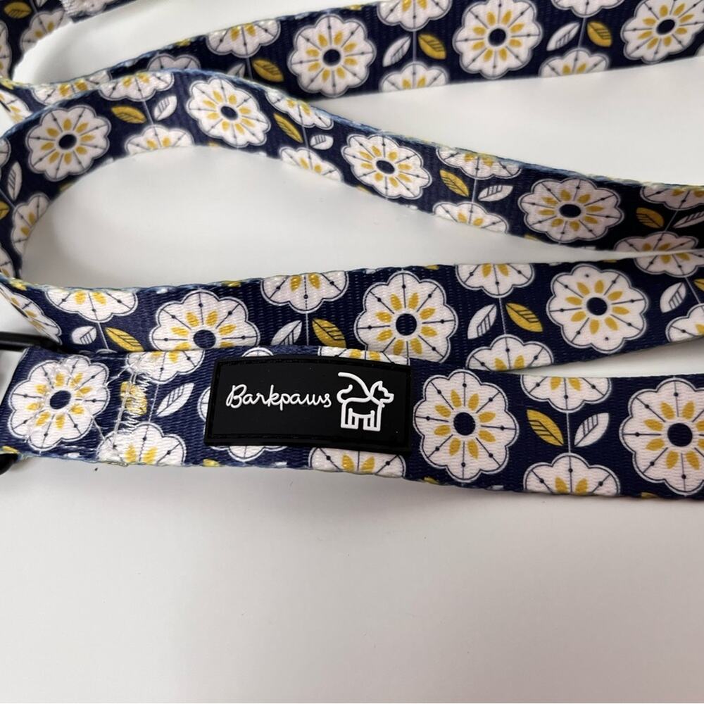 Dog Leash Daisy Print Blue Yellow White SZ MED Barkpaws NWOT Neoprene 4.75 ft
